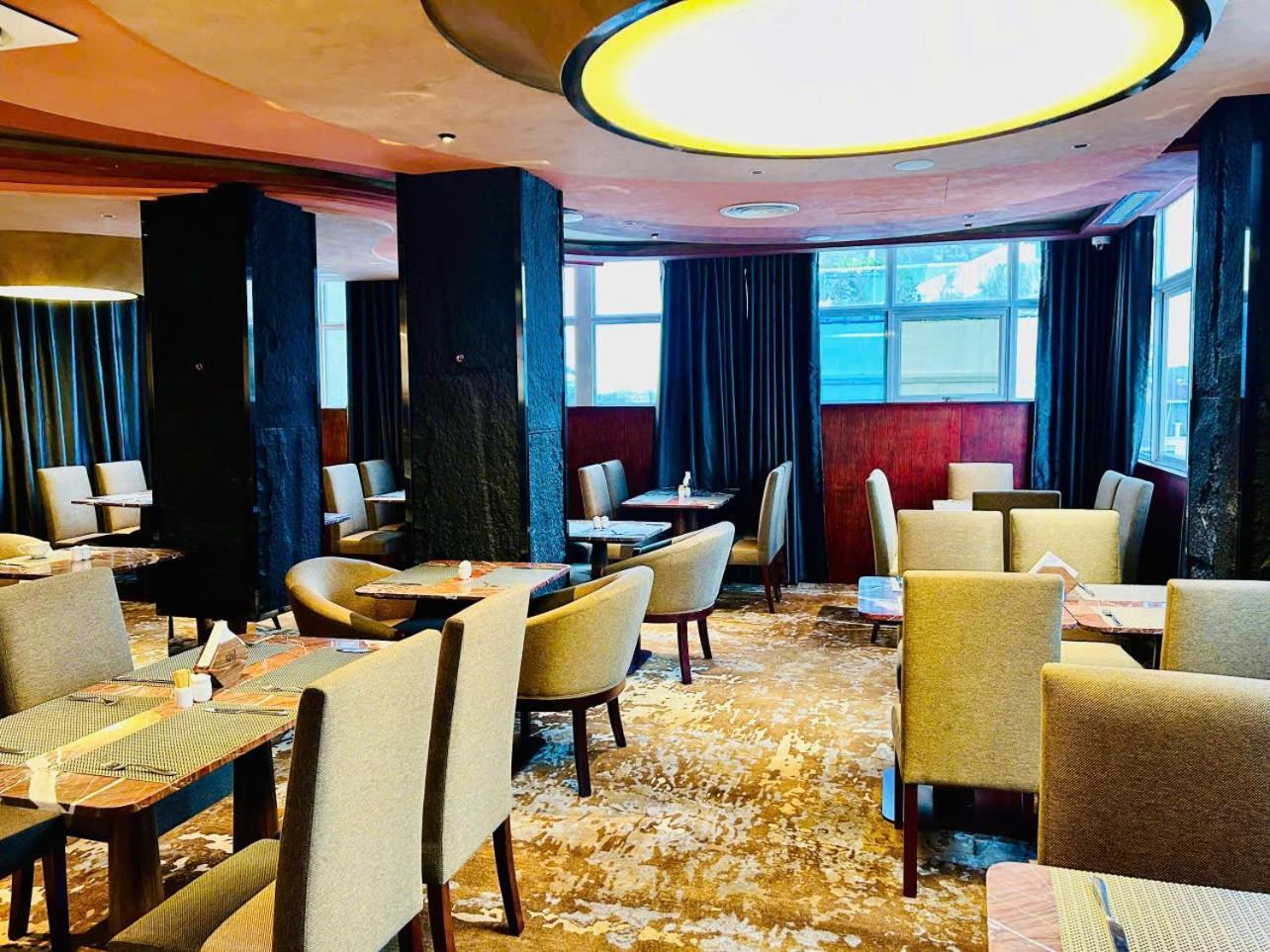 Kin Hotel Ly Tu Trong Хошимин Екстериор снимка